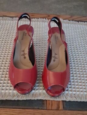 Ros Hommerson Slingback Peep-Toe Pumps in Red  Sz 10 WW